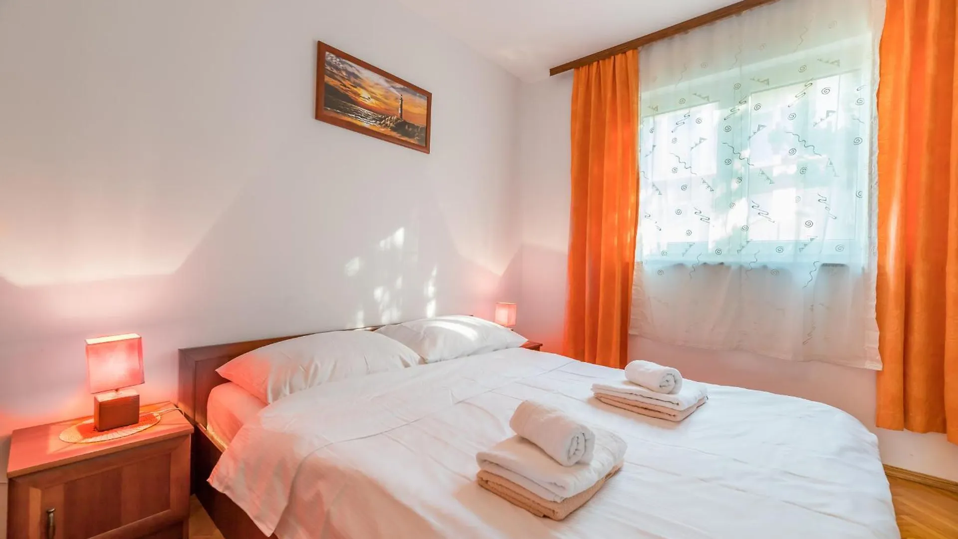Mira Zarok Apartment Baska  Croatia
