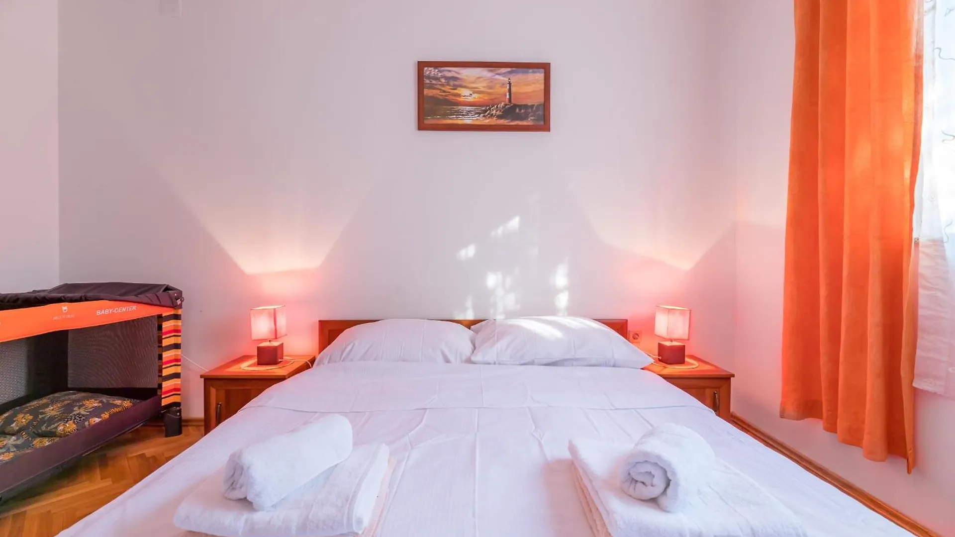 Mira Zarok Apartment Baska  0*, Baska (Krk) Croatia